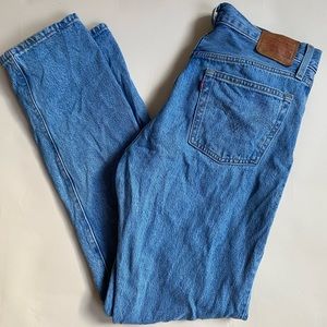 Classic Levi’s 501s, button fly high waist 29